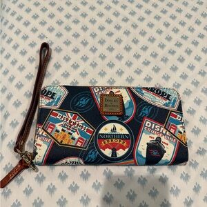 Dooney & Bourke Disney Cruise Line 2018 Europe Cruise Wristlet Wallet